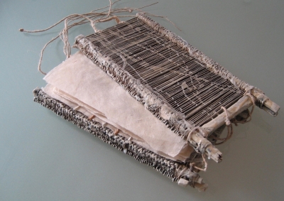 „Faden“, Buch-Objekt geschlossen, 2012, ca. 13,5 x 27 x 5 cm